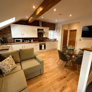https://apt-d-in-old-grade-2-converted-farmhouse.yorkshirehotels.net