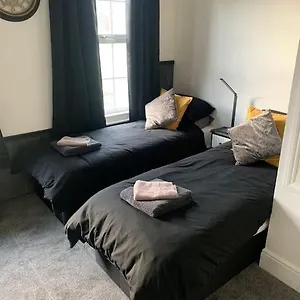 https://number-11.cardiffhotelswales.com